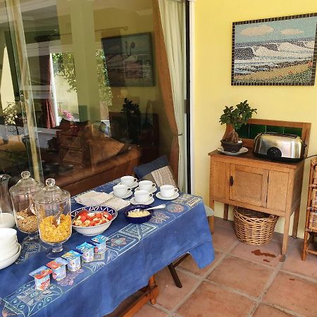 On Pinewood Guest House Kapstadt Exterior foto