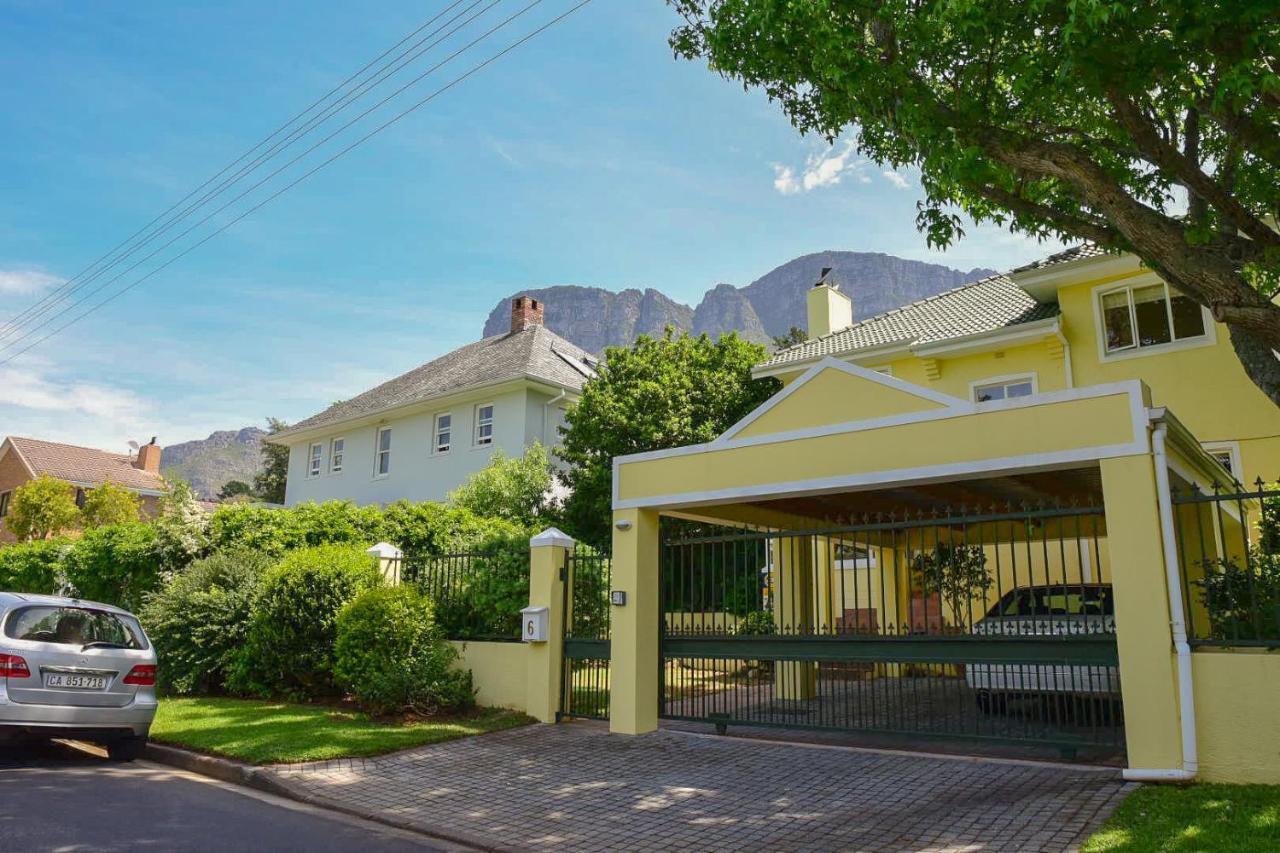 On Pinewood Guest House Kapstadt Exterior foto