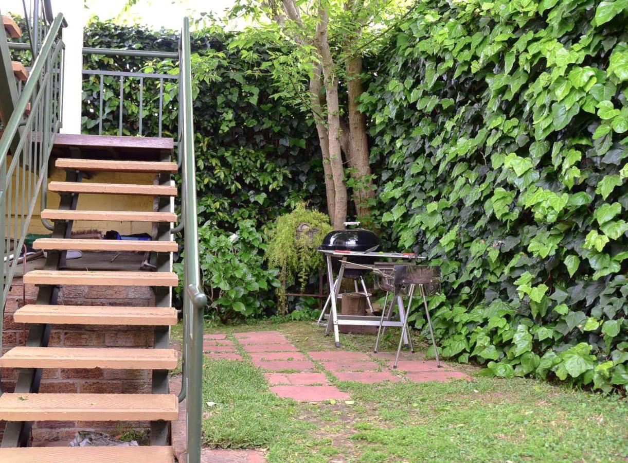 On Pinewood Guest House Kapstadt Exterior foto
