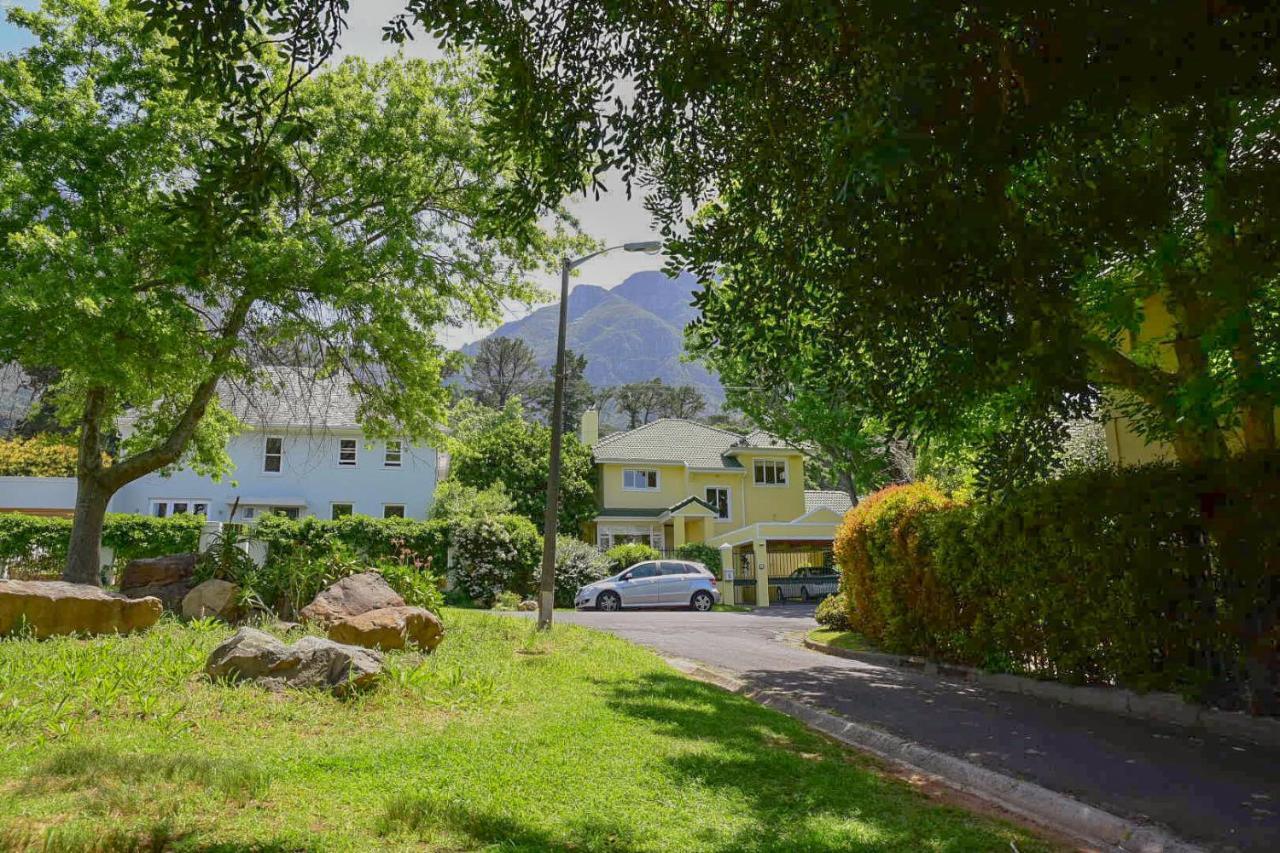 On Pinewood Guest House Kapstadt Exterior foto